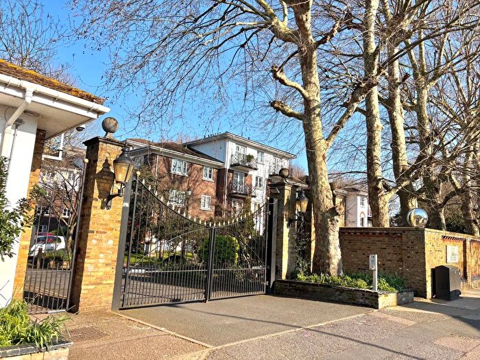 Studio For Sale In Brompton Park Crescent, Fulham, London, SW6