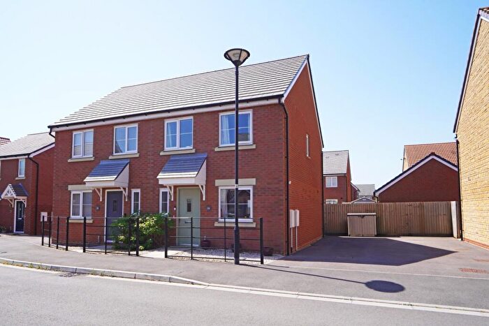 3 Bedroom Semi-Detached House For Sale In Magdalene Close, South Marston, SN3