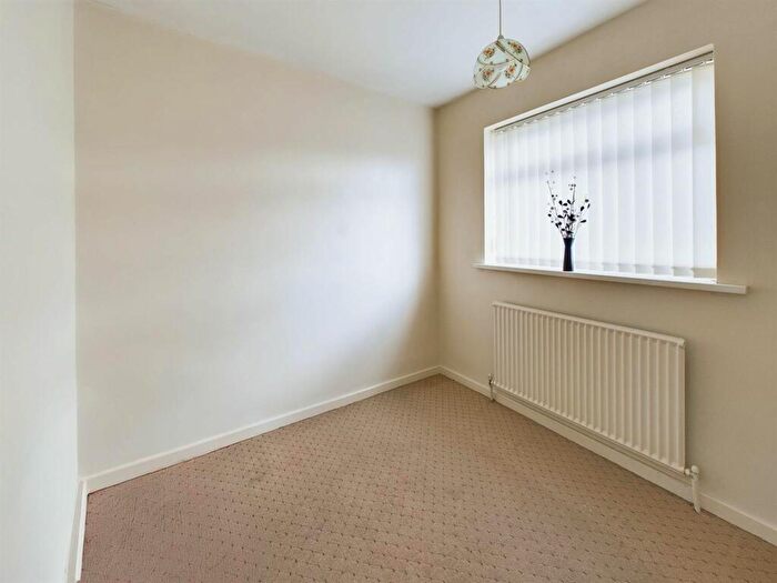 3 Bedroom Detached House For Sale In Dale Farm Avenue, Sneinton, Nottingham, NG3