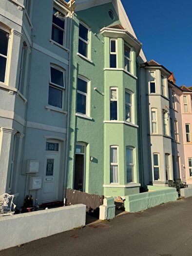 2 Bedroom Flat To Rent In Riviera Terrace, Dawlish, EX7