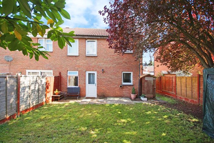 Studio To Rent In Bader Close, Yate, Bristol, BS37