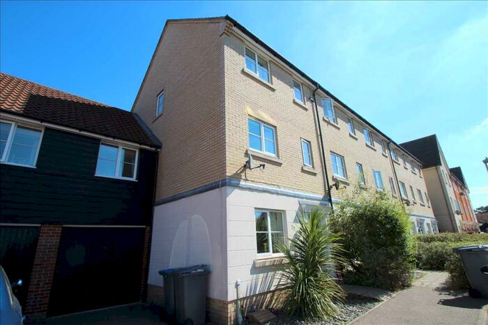 4 Bedroom Terraced House To Rent In Quantrill Terrace, Ipswich, IP5