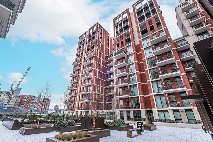 2 Bedroom Flat To Rent In Sleaford Street, London, SW8