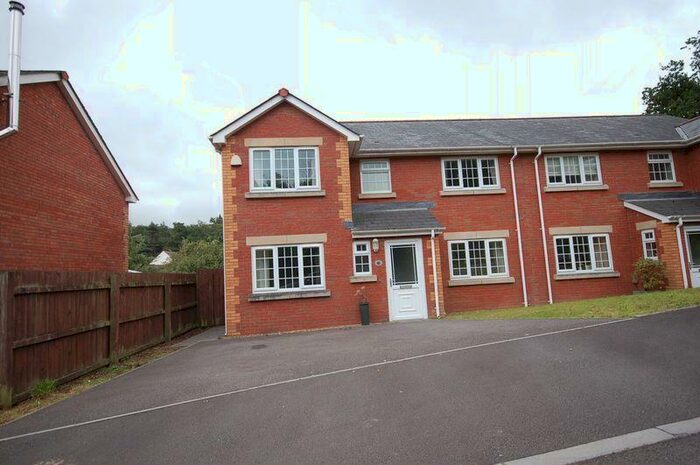 3 Bedroom Semi-Detached House To Rent In Gerddi Ty Bryn, Pencoed, CF35