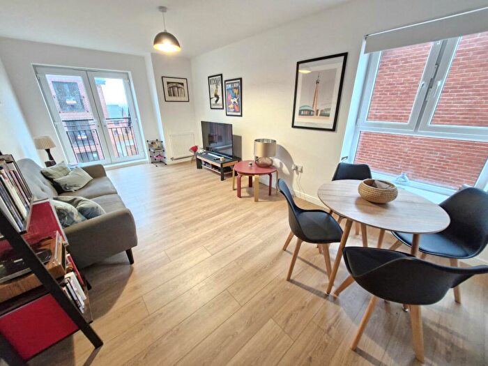 2 Bedroom Flat To Rent In Water Tower Court, Ruchil, G20