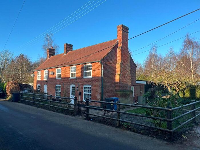 3 Bedroom House To Rent In The Street, Freston, Ipswich, IP9