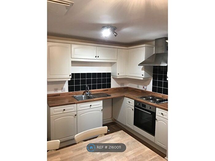 2 Bedroom Flat To Rent In Prospect Court, Morley, Leeds, LS27