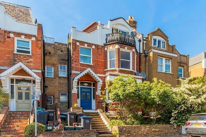 1 Bedroom Property To Rent In Woodside, Wimbledon, SW19