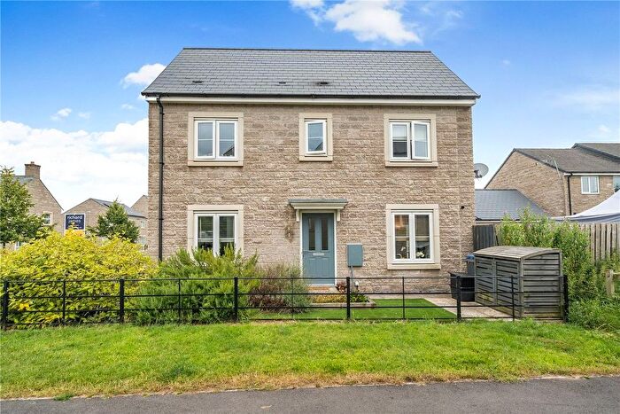 3 Bedroom Semi Detached House For Sale In Cowleaze, Ridgeway Farm, Swindon, SN5