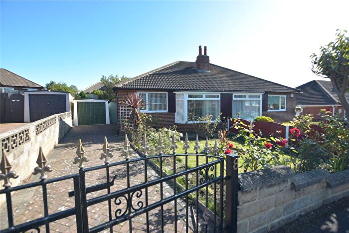 2 Bedroom Bungalow For Sale In Field End Court, Leeds, West Yorkshire, LS15