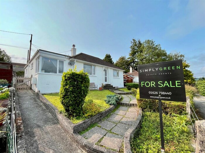 3 Bedroom Bungalow For Sale In Wallaford Road, Buckfastleigh, TQ11