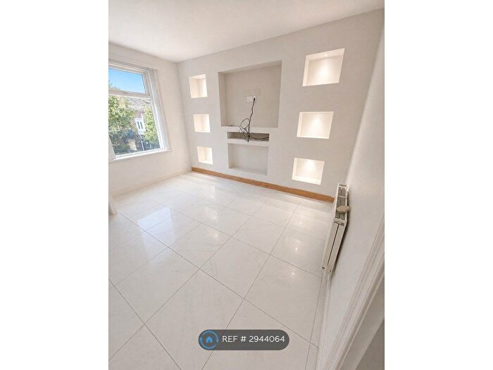 2 Bedroom Terraced House To Rent In Nashville Terrace, Keighley, BD22