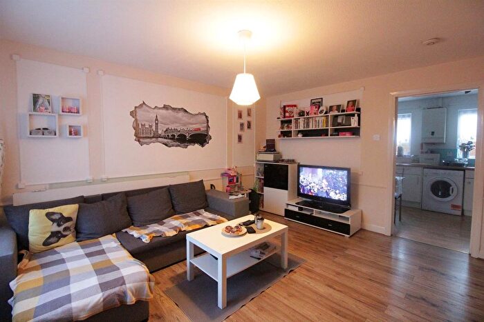 2 Bedroom Property To Rent In Evelyn Denington Road, London, E6