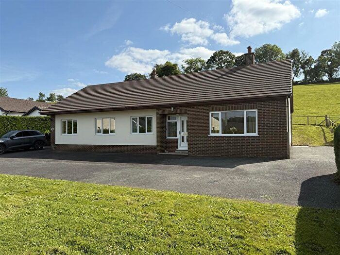 4 Bedroom Detached Bungalow For Sale In Llanwnnen, Lampeter, SA48