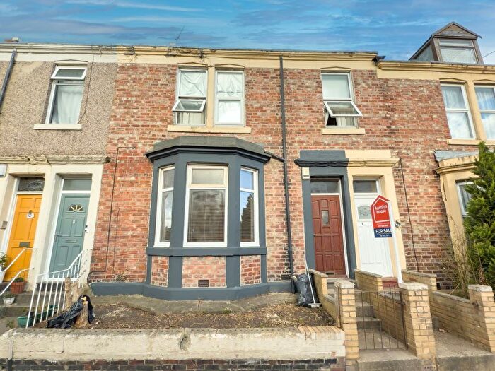 2 Bedroom Flat For Sale In Rectory Road, Gateshead, Tyne And Wear, NE8