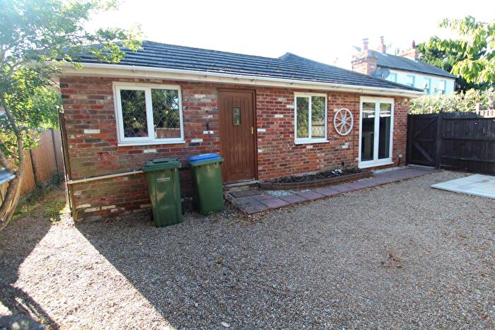 2 Bedroom Detached Bungalow To Rent In A Grove Road, Fareham, PO16
