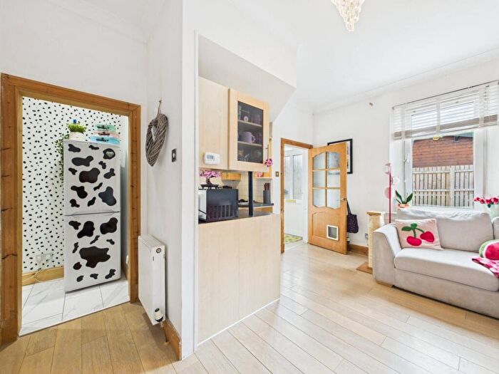 1 Bedroom Flat For Sale In Main Street, Dechmont, EH52