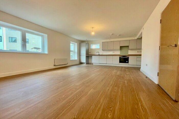 2 Bedroom Flat To Rent In Canterbury Street, Gillingham, ME7