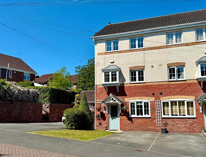3 Bedroom Semi-Detached House For Sale In Tower Crescent, Tadcaster, LS24