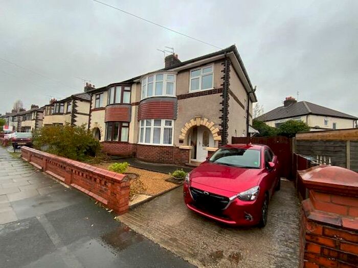 3 Bedroom House To Rent In Rose Hill Road, Ashton-Under-Lyne, OL6