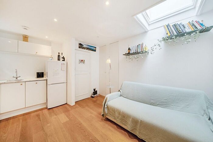 1 Bedroom Flat For Sale In Fulham Road, Fulham, London, SW6