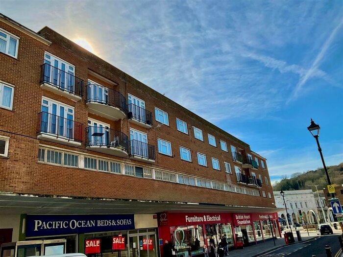 1 Bedroom Flat To Rent In Castle Street, Dover, CT16