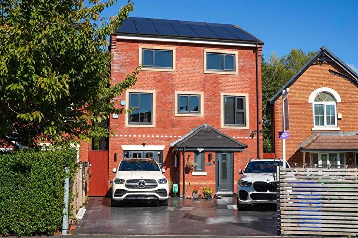 6 Bedroom Detached House For Sale In Chelsfield Grove, Chorlton, M21