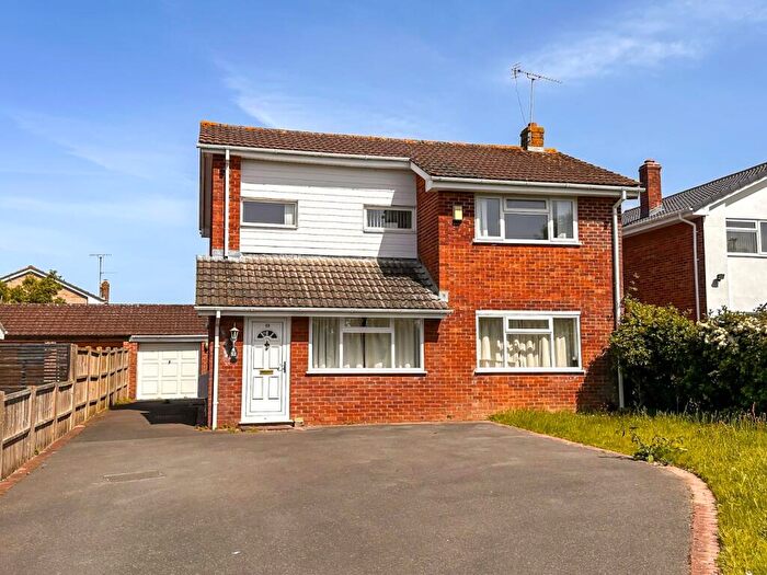 3 Bedroom Detached House To Rent In Engine Lane, Nailsea, Bristol, Somerset, BS48