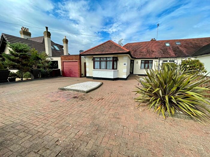 3 Bedroom Bungalow To Rent In Carlingford Drive, Westcliff-On-Sea, SS0