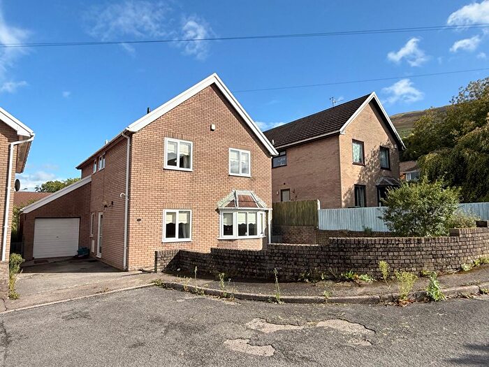4 Bedroom Detached House For Sale In Derwen Deg Close, Govilon, Abergavenny, NP7