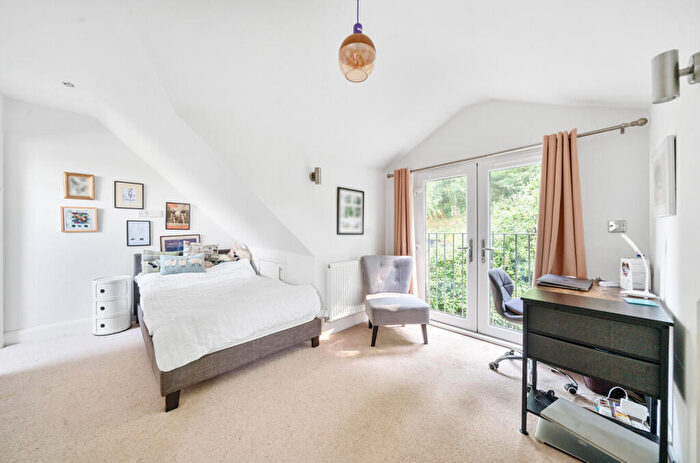 5 Bedroom Detached House For Sale In Grove Road, Godalming, Surrey, GU7