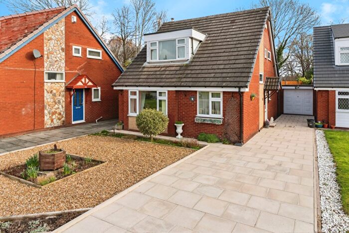 3 Bedroom Link Detached House For Sale In Blackburne Close, Padgate, Warrington, Cheshire, WA2