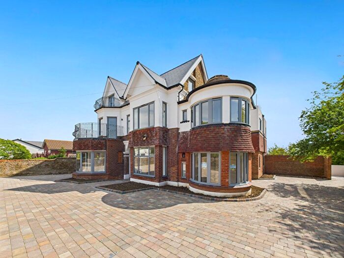 2 Bedroom Flat For Sale In Stone Road, Broadstairs, CT10