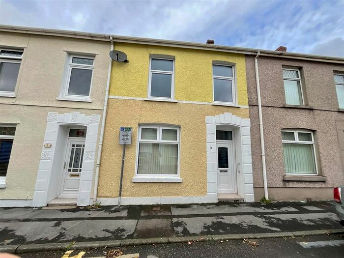3 Bedroom Terraced House To Rent In Upper Robinson Street, Llanelli, SA15