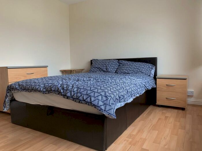 Property To Rent In Caburn Heights, Crawley, West Sussex, RH11