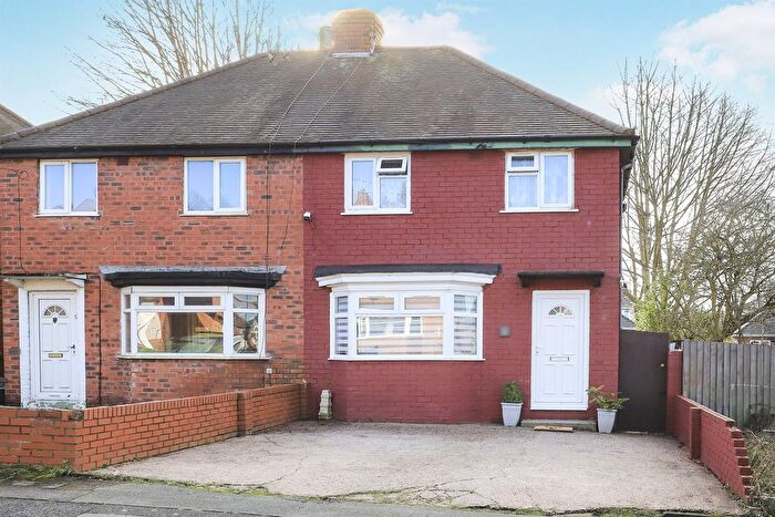 3 Bedroom Semi Detached House For Sale In Cadle Road, Bushbury, Wolverhampton, WV10