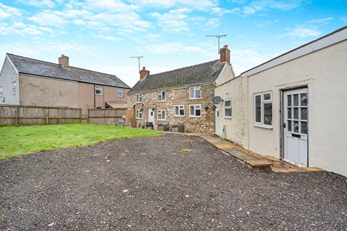 2 Bedroom Detached House For Sale In Park Road, Berry Hill, Coleford, GL16