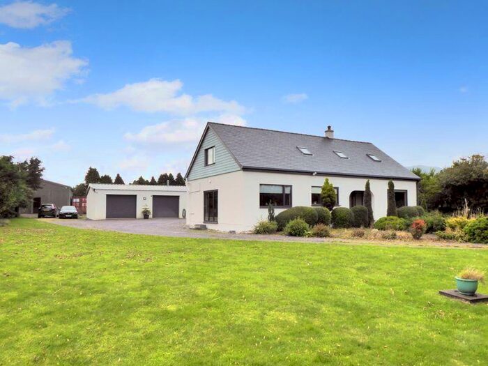 3 Bedroom Detached House For Sale In Llanllyfni, LL54