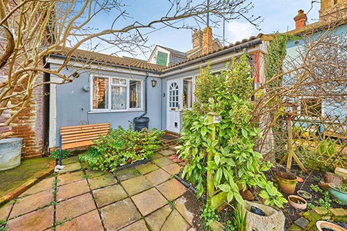 1 Bedroom Semi Detached House For Sale In Debden Road, Saffron Walden, CB11