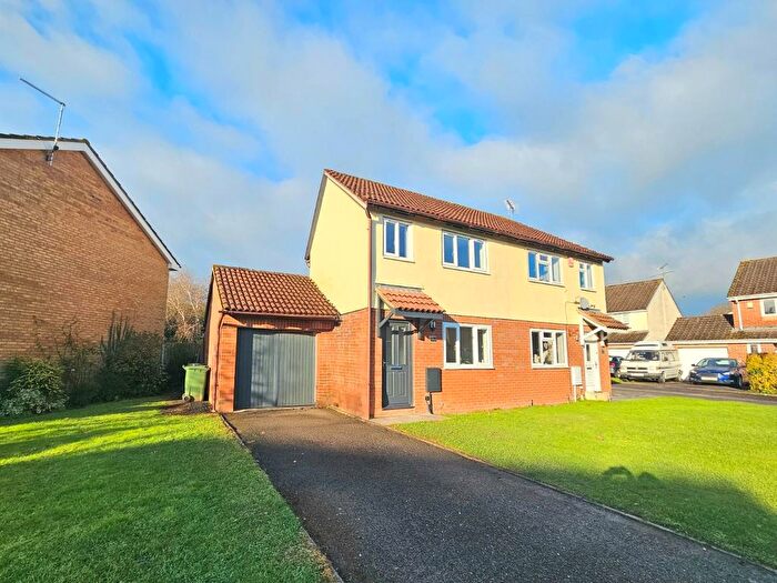 3 Bedroom Semi-Detached House For Sale In Woodlands Road, Charfield, South Gloucestershire, GL12