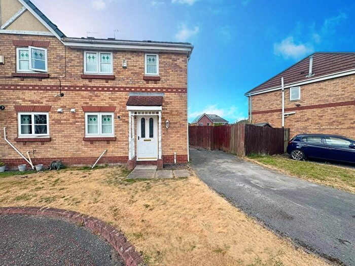 3 Bedroom Semi Detached House For Sale In Redwood Way, Shevington Park, L33