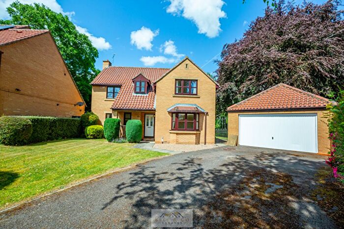 4 Bedroom Detached House For Sale In Orchard Croft, Wales, Sheffield, S26