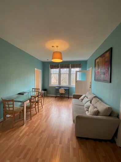 3 Bedroom Flat To Rent In , Learmonth Crescent, Edinburgh, EH4