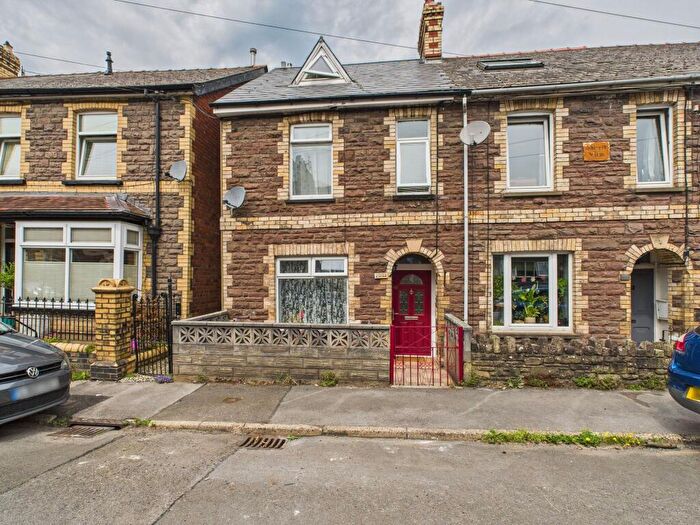 3 Bedroom End Of Terrace House For Sale In Park Street, Abergavenny, NP7