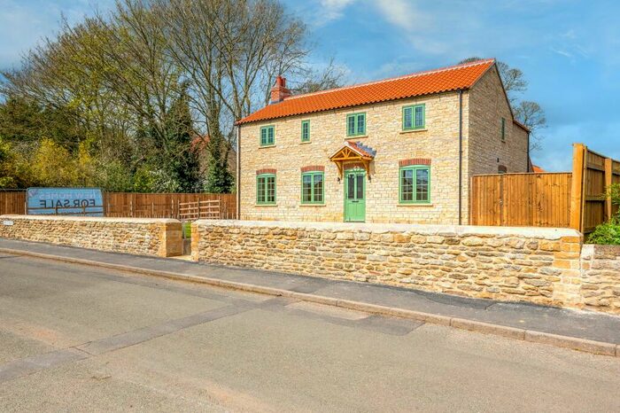 4 Bedroom Detached House For Sale In High Street, Fillingham, DN21