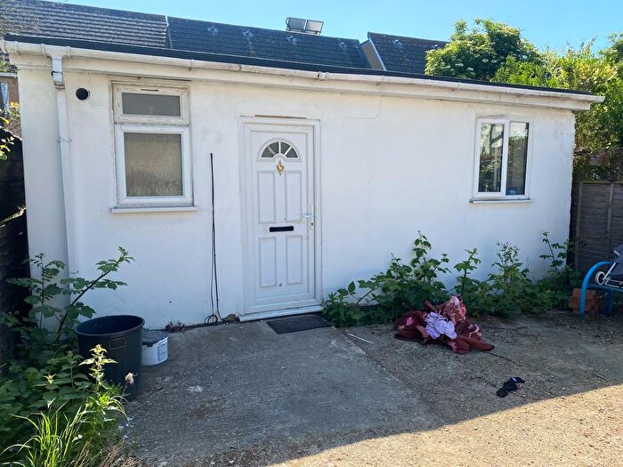 Studio To Rent In Cromwell Road, Hayes, UB3