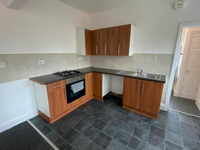 2 Bedroom Flat To Rent In Flat, Summergangs Road, Hull, HU8