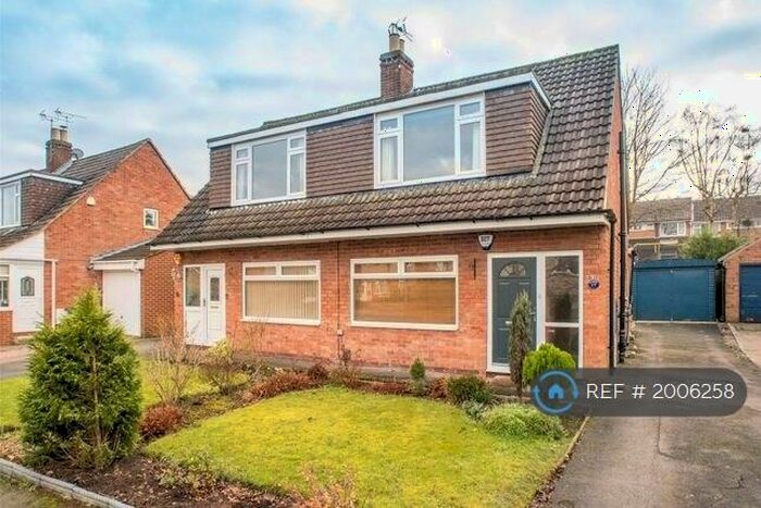 3 Bedroom Semi-Detached House To Rent In Linton Grove, Leeds, LS17