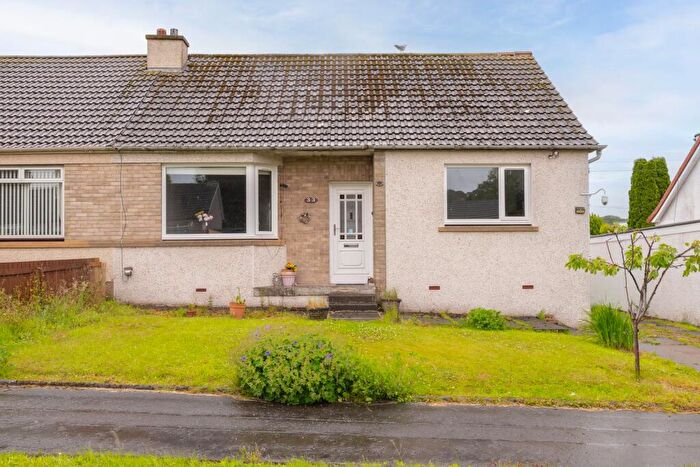 4 Bedroom Semi-Detached House For Sale In Starlaw Crescent, Bathgate, EH48