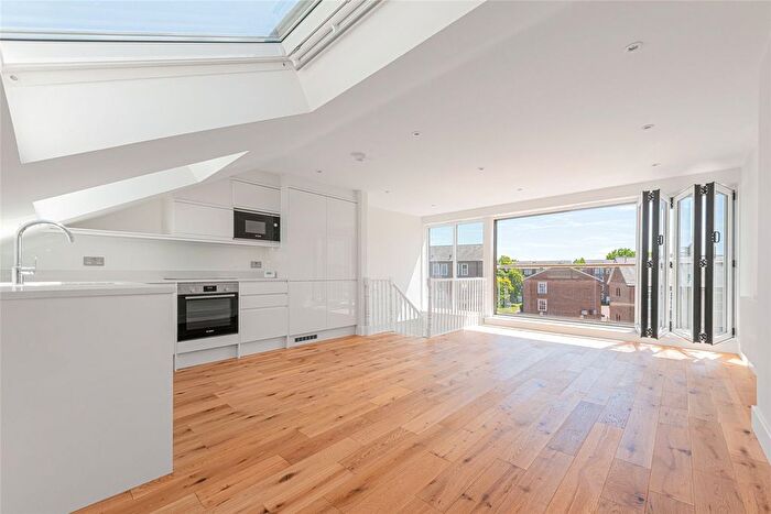 3 Bedroom Flat For Sale In Cardwell Road, Tufnell Park, London, N7